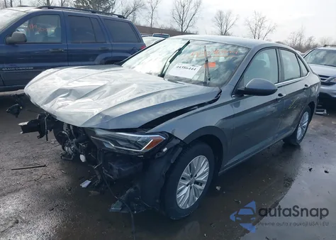 2019 Volkswagen Jetta 1.4T R-Line/1.4T S/1.4T Se z USA, uszkodzony, nr VIN 3VWC57BU6KM057842